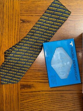 Vintage Pfizer  Navy & Yellow Patterned Men’s Tie and paperweight